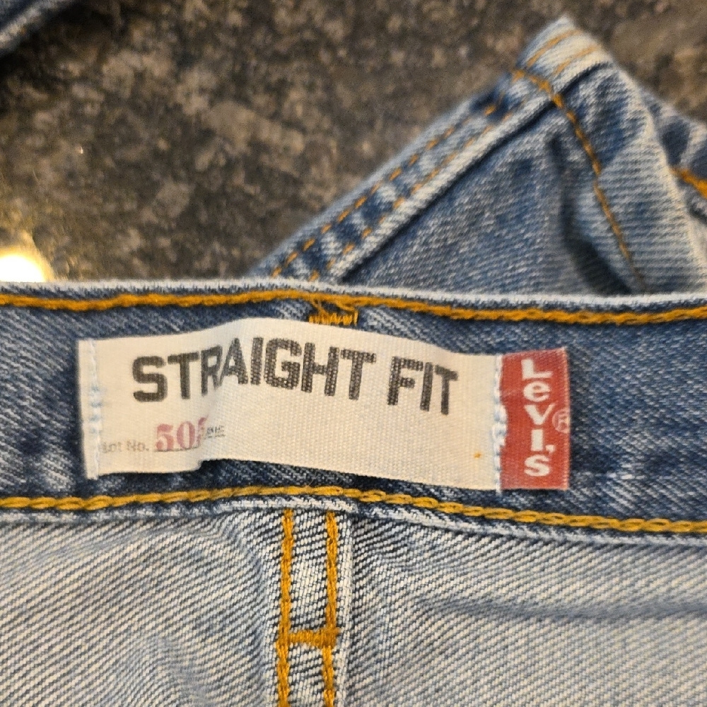 EUC Levi's Light Blue Straight Jeans 54x32 - Picture 5 of 7